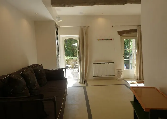 La Calade, Maison De Village